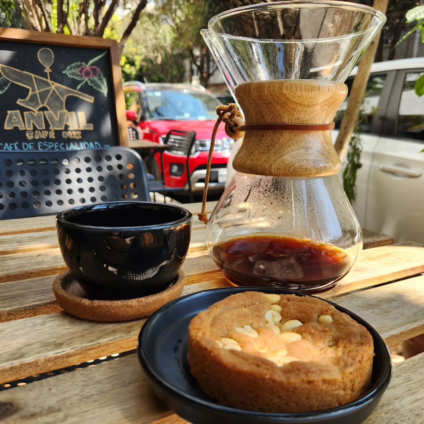 Anvil Café de especialidad thumbnail 4