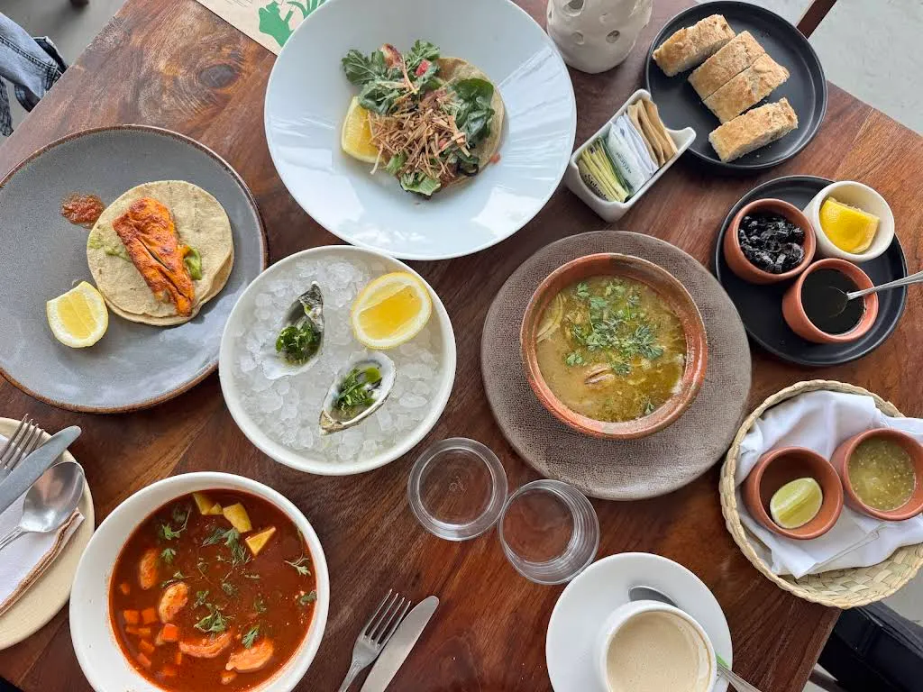 Lago Algo thumbnail 1