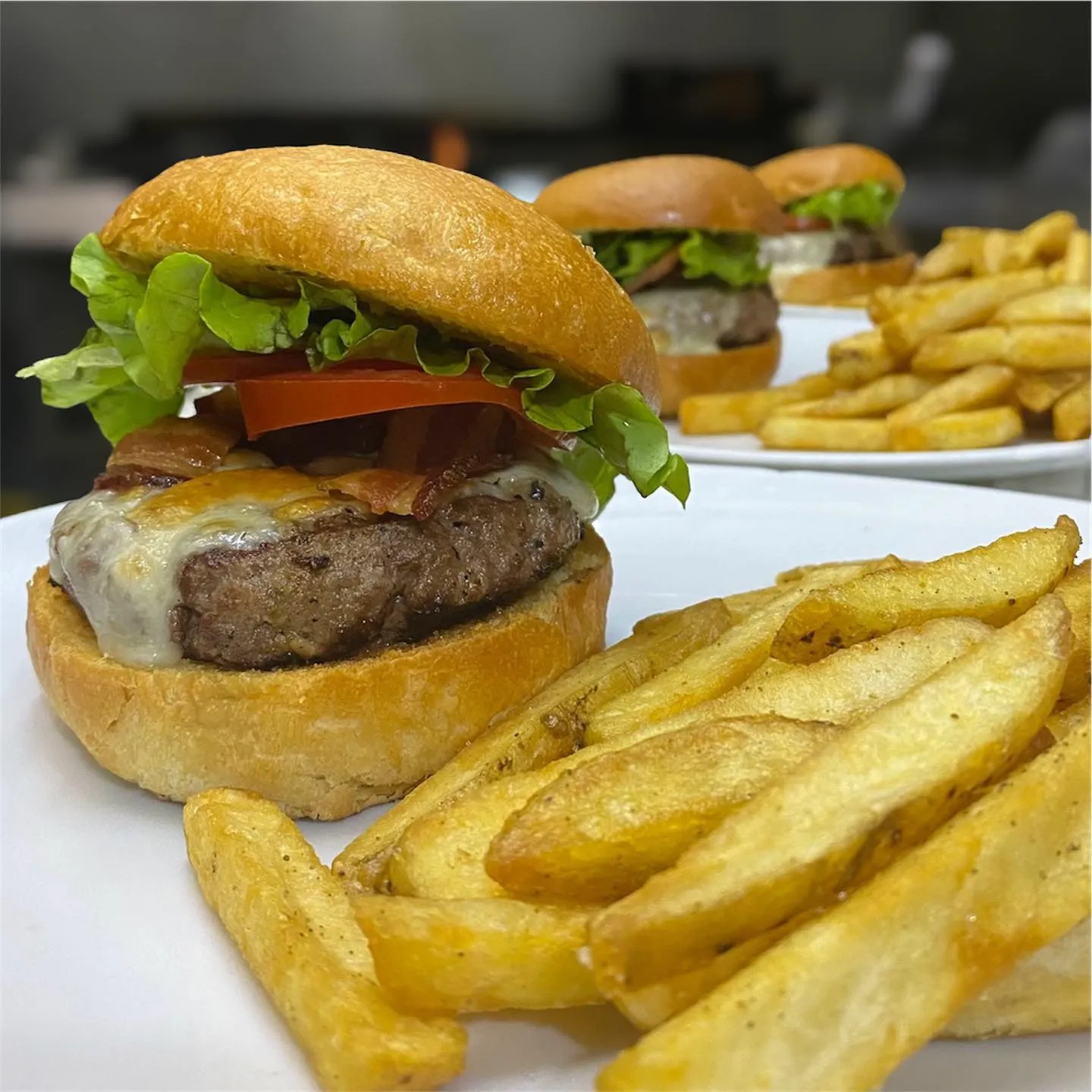 La Burguesa main